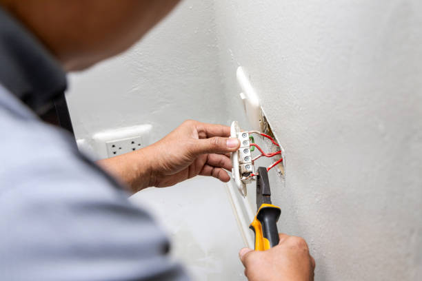 Best Affordable Electrician  in Verandah, FL